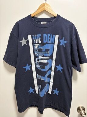 Shaka Wear "We Dem Boyz" t-shirt featuring a Dallas Cowboys Graphic Men’s XL